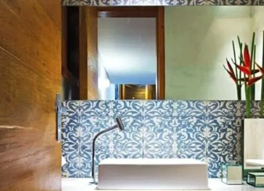 Ambiente com papel de parede 1