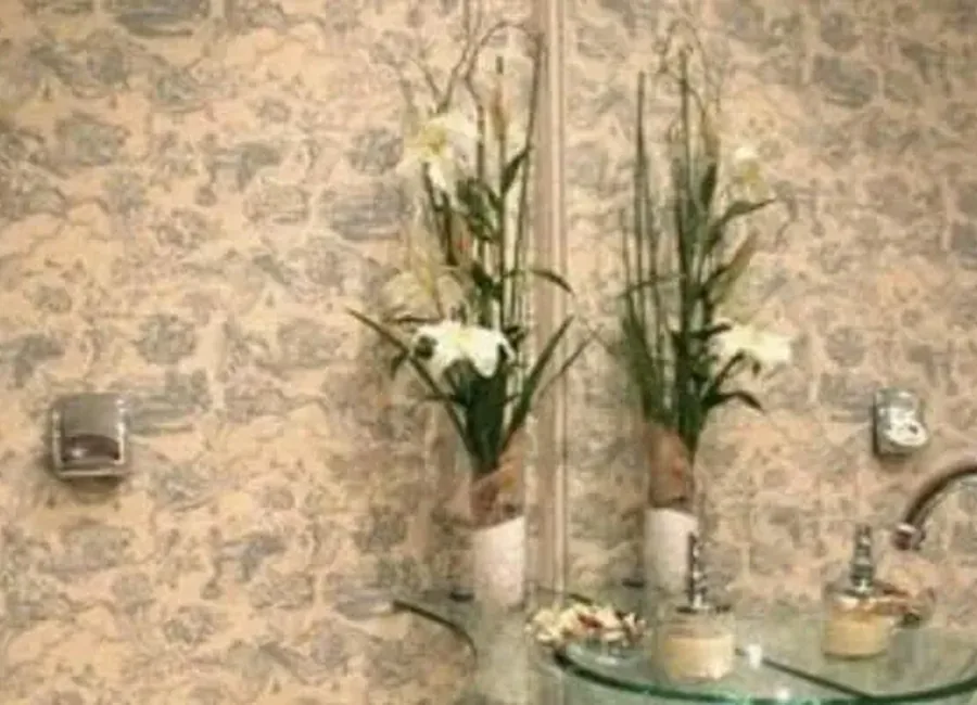 Ambiente com papel de parede 6