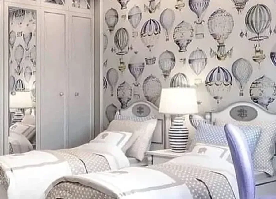 Ambiente com papel de parede 9